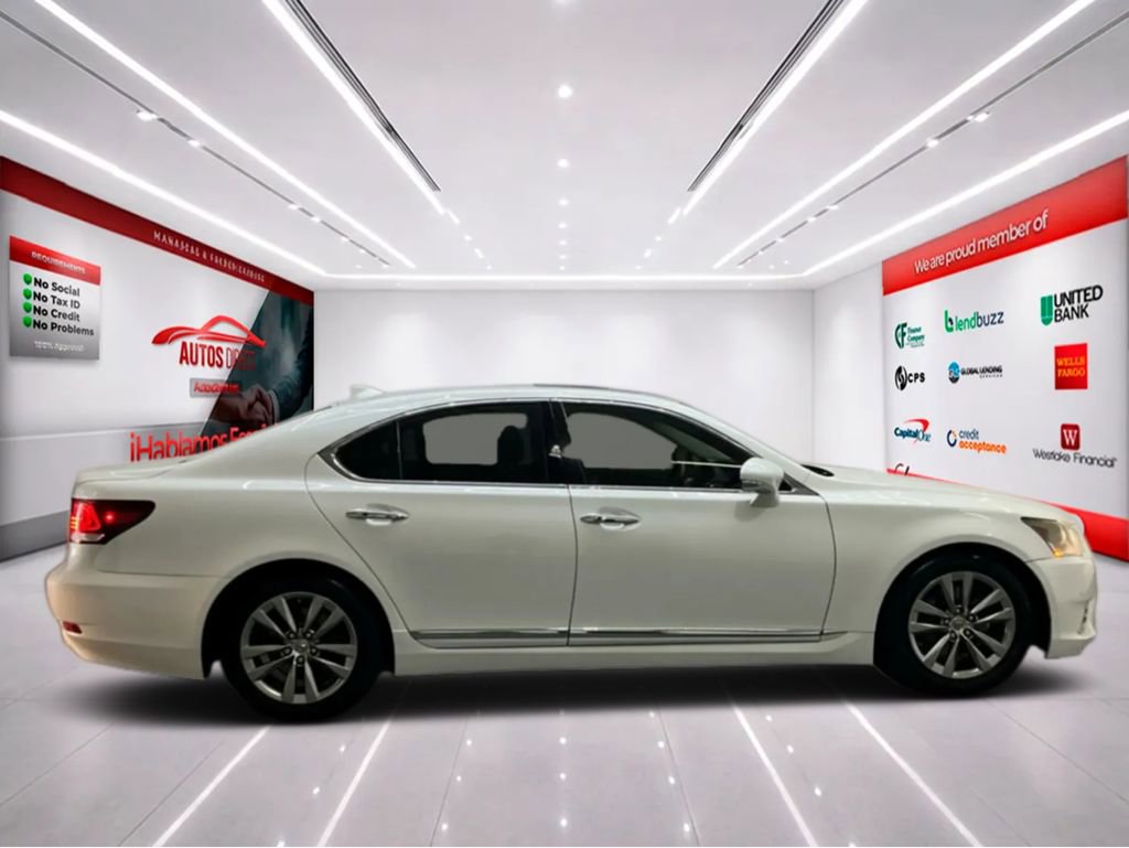 Used 2016 Lexus LS 460 w/ Comfort Package RWD image 9