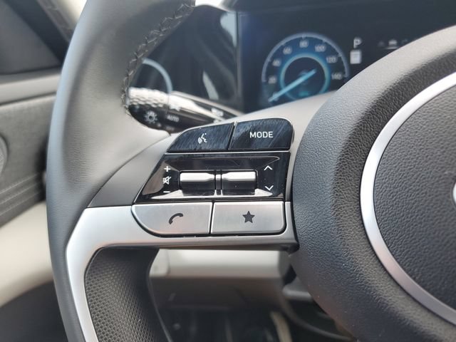 Used 2025 Hyundai Elantra Limited FWD image 22