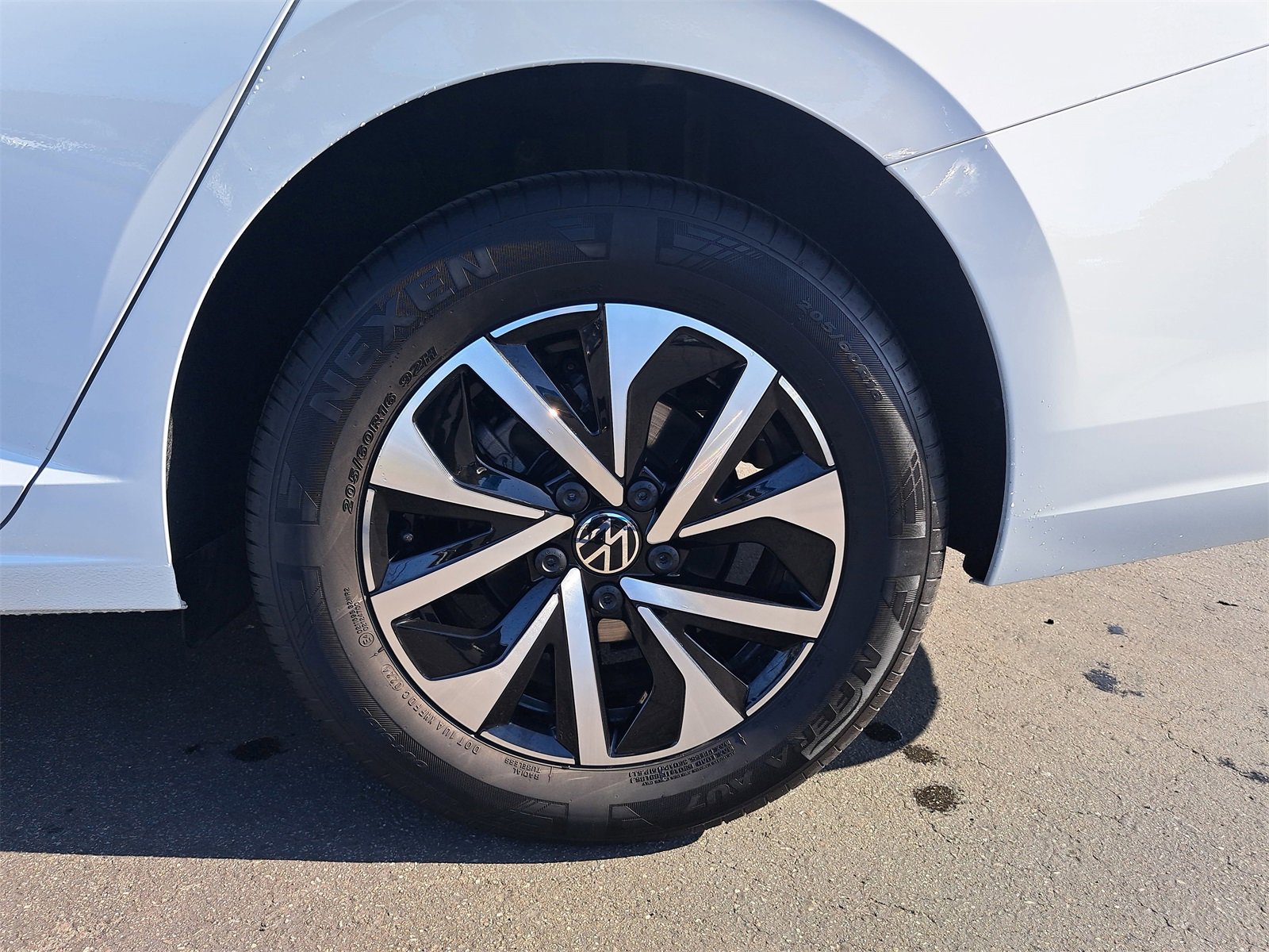 Certified 2024 Volkswagen Jetta S image 35