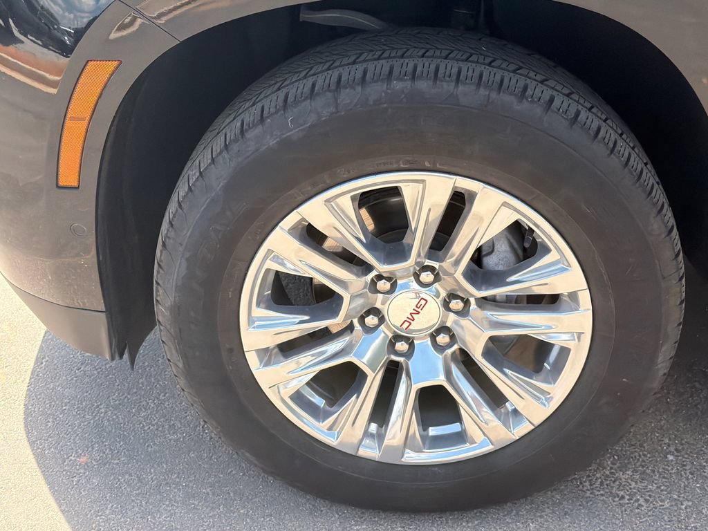 Used 2025 GMC Yukon Denali AWD/4WD image 11