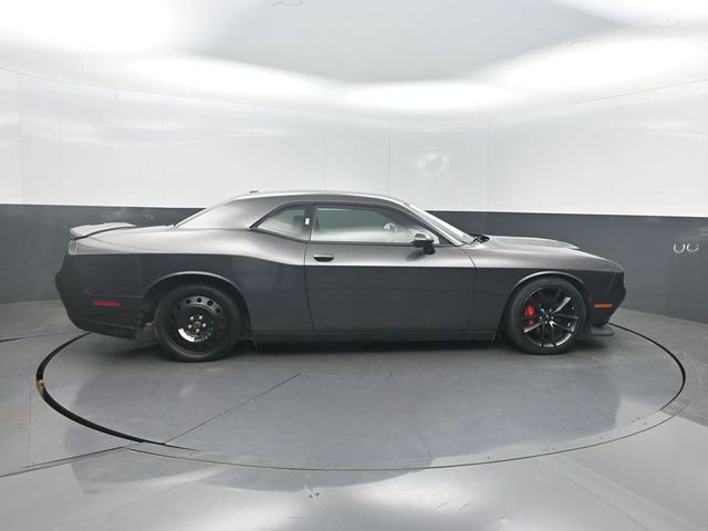 Used 2022 Dodge Challenger GT w/ Performance Handling Group RWD image 6