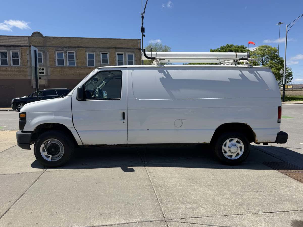 Used 2011 Ford E-150 and Econoline 150 w/ PWR Group image 8