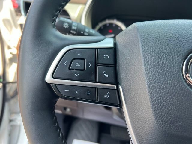 Used 2022 Toyota Highlander Platinum AWD/4WD image 14