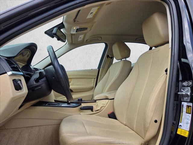 Used 2014 BMW 320i Sedan RWD image 11