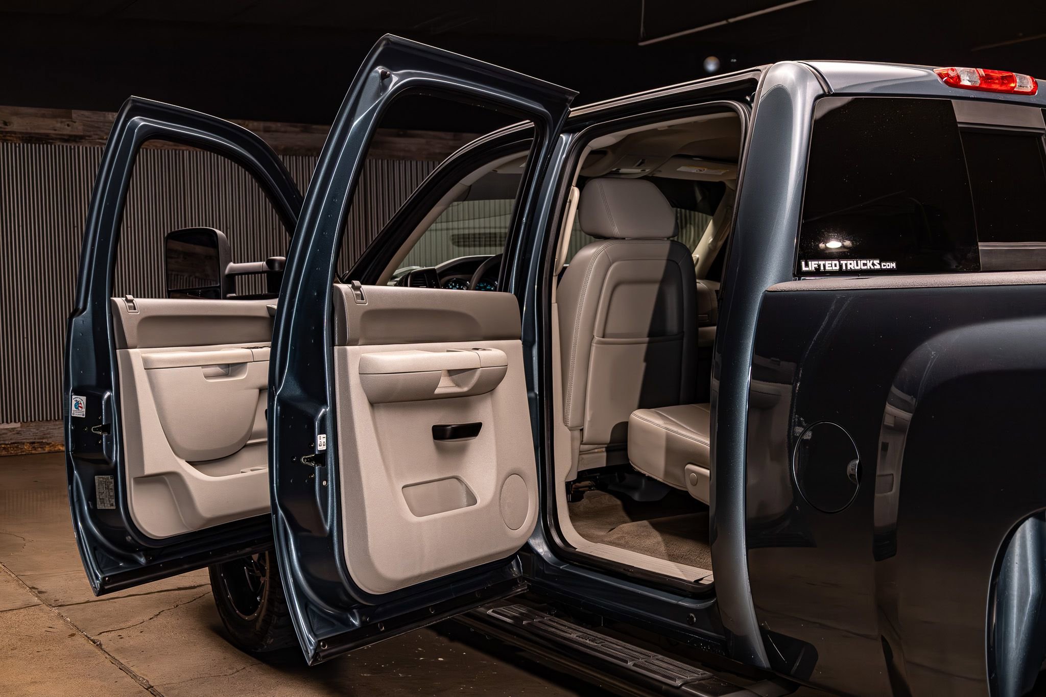 Used 2014 Chevrolet Silverado 2500 LT w/ Interior Plus Package AWD/4WD image 25