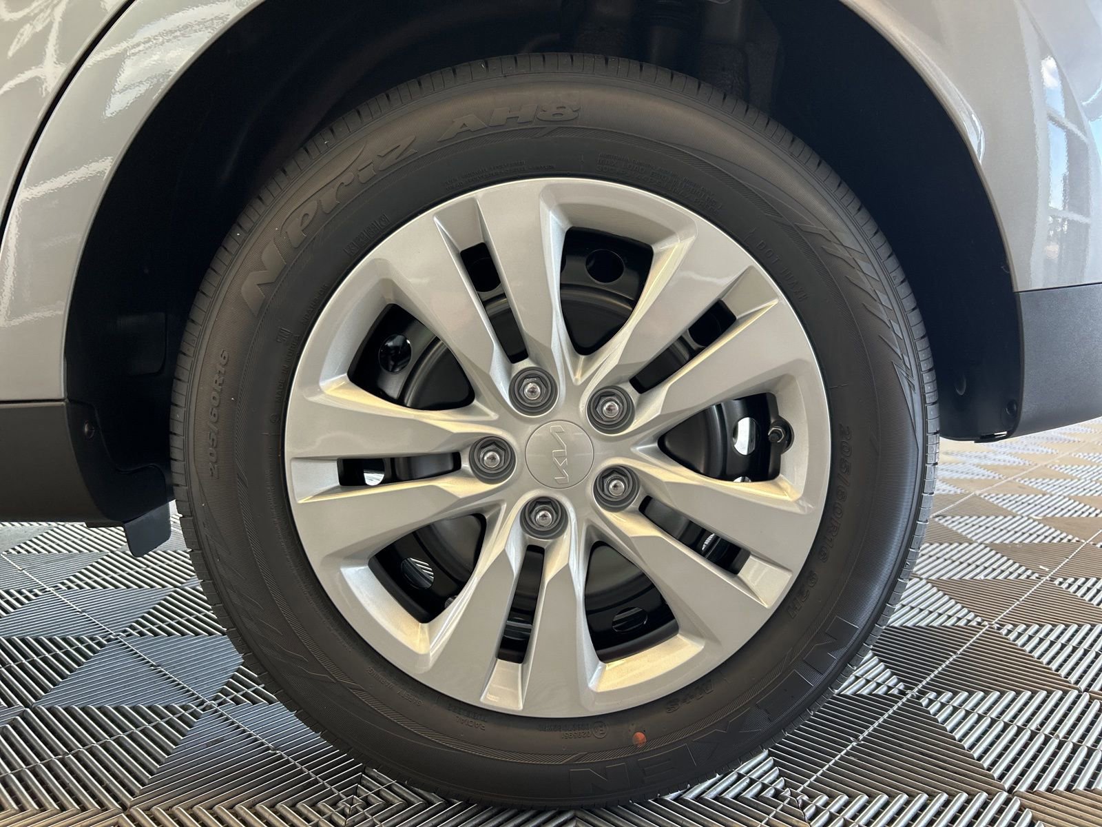 New 2025 Kia Soul LX image 7