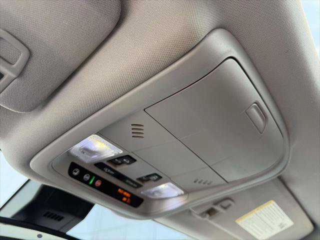 Used 2020 GMC Terrain SLE w/ Driver Convenience Package AWD/4WD image 35