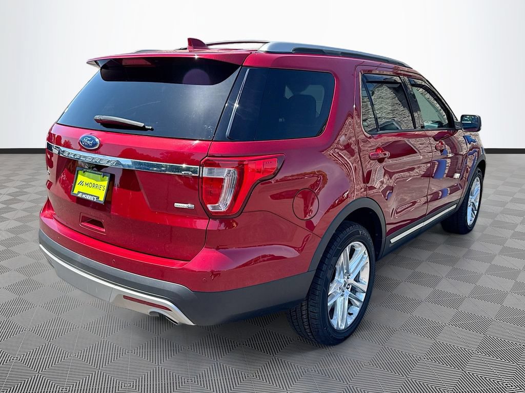 Used 2016 Ford Explorer XLT w/ Equipment Group 202A AWD/4WD image 4