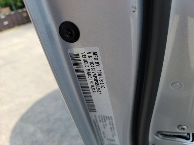 Used 2023 Jeep Wagoneer 4WD w/ Premium Group I image 11