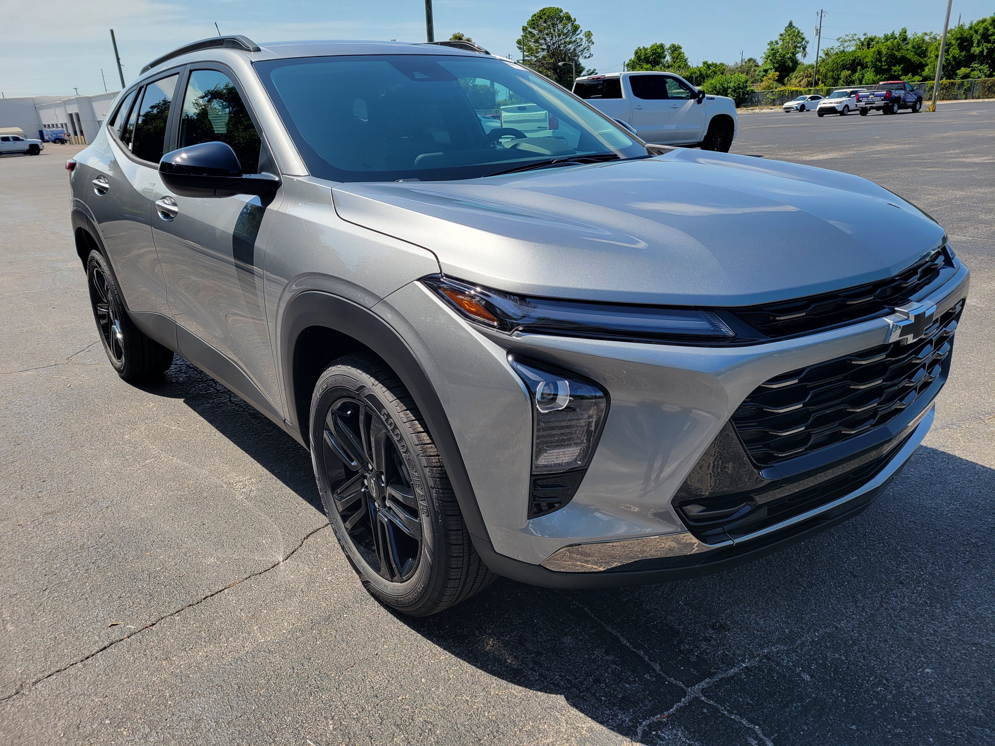 New 2026 Chevrolet Trax ACTIV w/ Driver Confidence Package FWD image 3