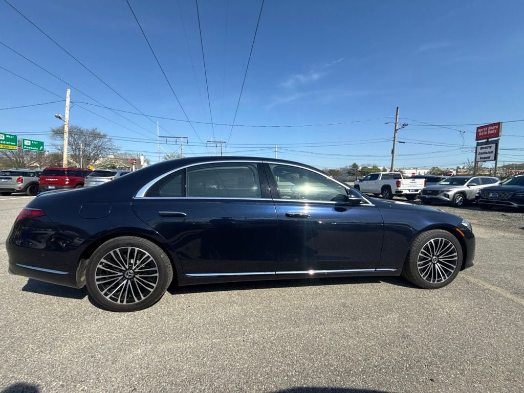 Used 2022 Mercedes-Benz S 500 4MATIC image 4