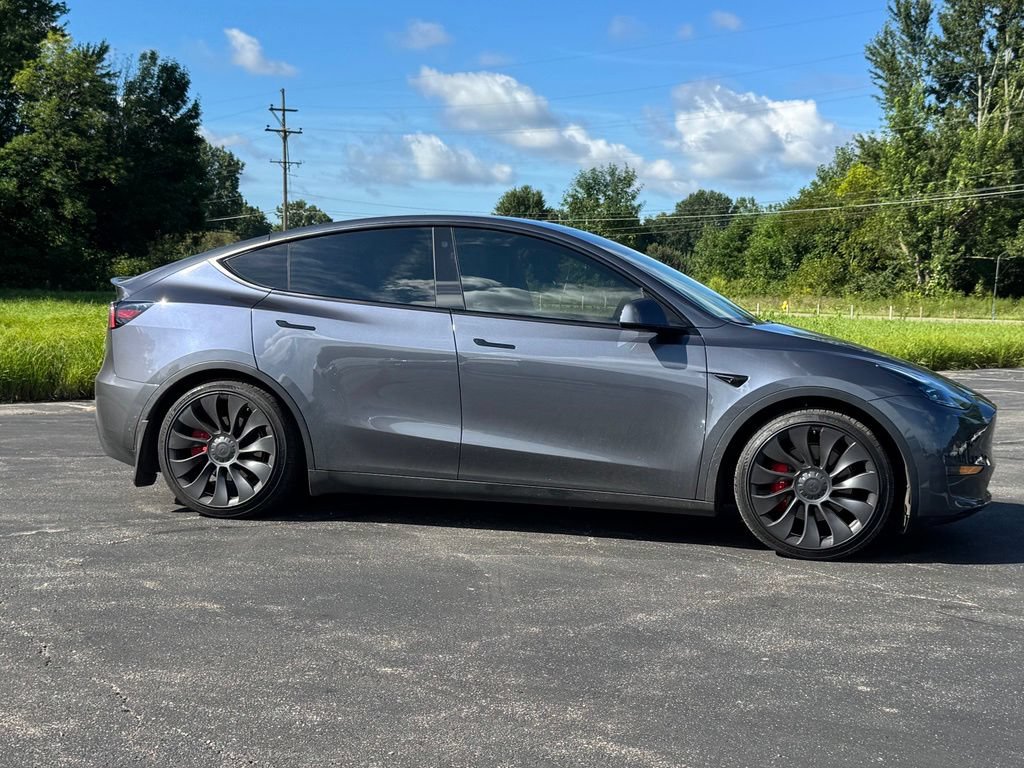 Used 2023 Tesla Model Y Performance AWD/4WD image 4