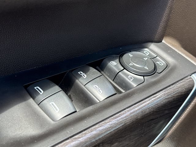 Used 2021 Chevrolet Silverado 1500 LTZ w/ Technology Package AWD/4WD image 26