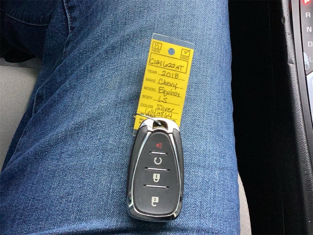 Used 2018 Chevrolet Equinox LS image 26