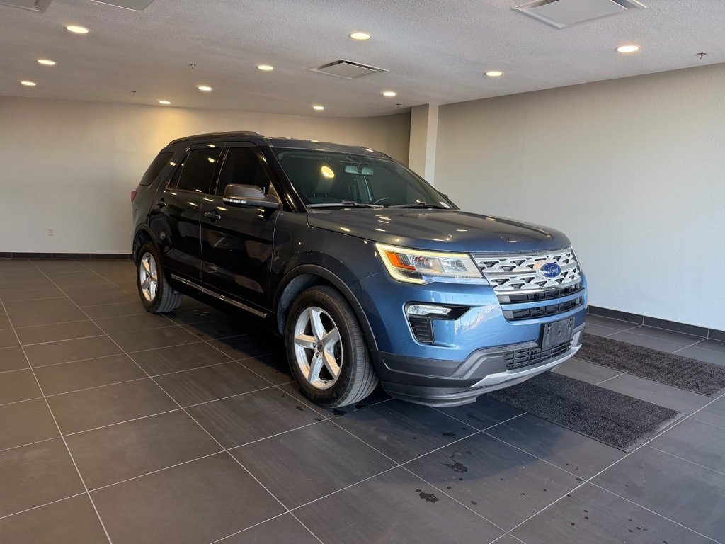 Used 2019 Ford Explorer XLT w/ Equipment Group 201A image 3