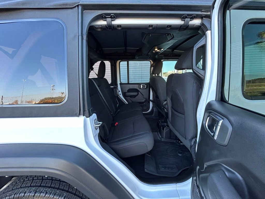 Used 2022 Jeep Wrangler Unlimited Sport image 44