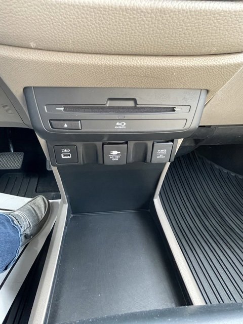 Used 2023 Honda Odyssey Elite image 25