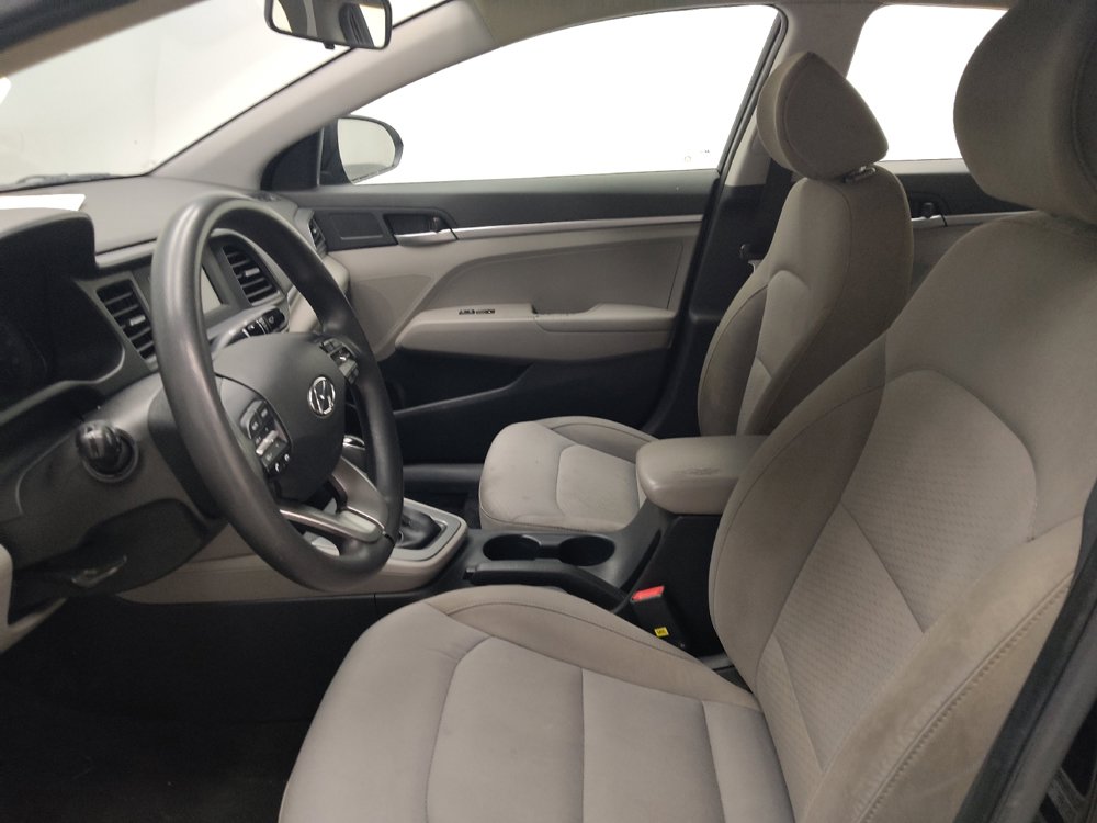 Used 2019 Hyundai Elantra SE FWD image 17
