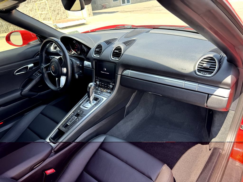 Used 2018 Porsche 718 Boxster RWD image 29