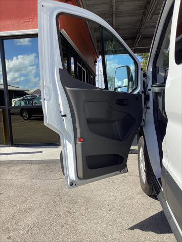 Used 2023 Ford Transit 350 XLT image 24