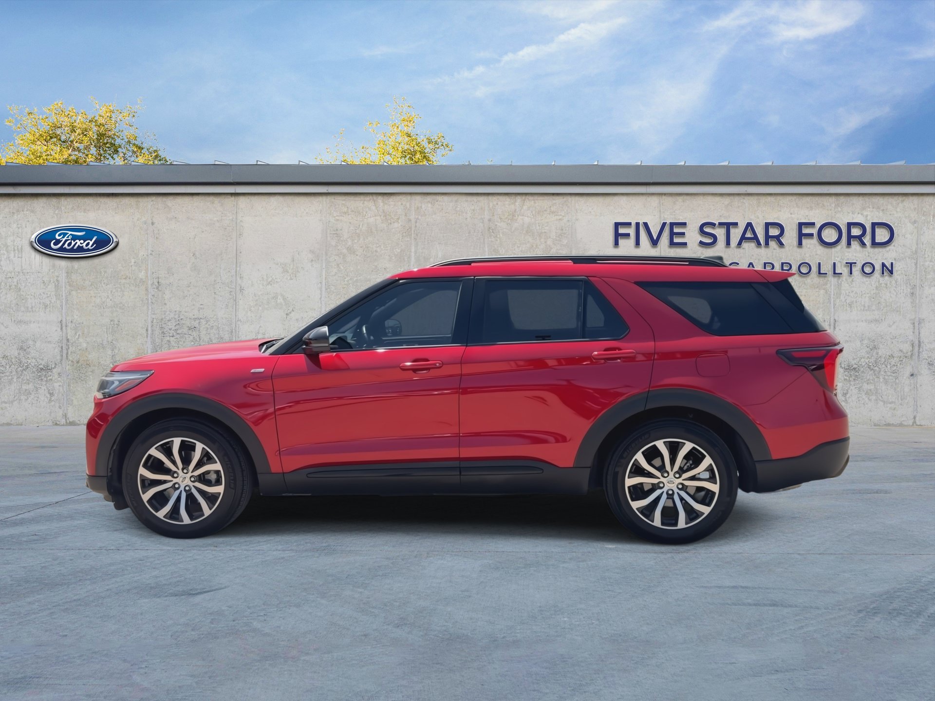 Certified 2025 Ford Explorer ST-Line w/ Premium Package RWD image 5