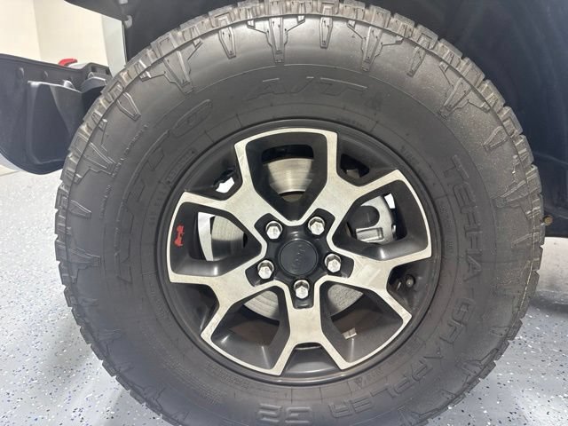 Used 2018 Jeep Wrangler Unlimited Rubicon w/ Dual Top Group AWD/4WD image 11