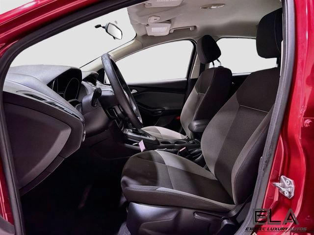 Used 2012 Ford Focus SE FWD image 19
