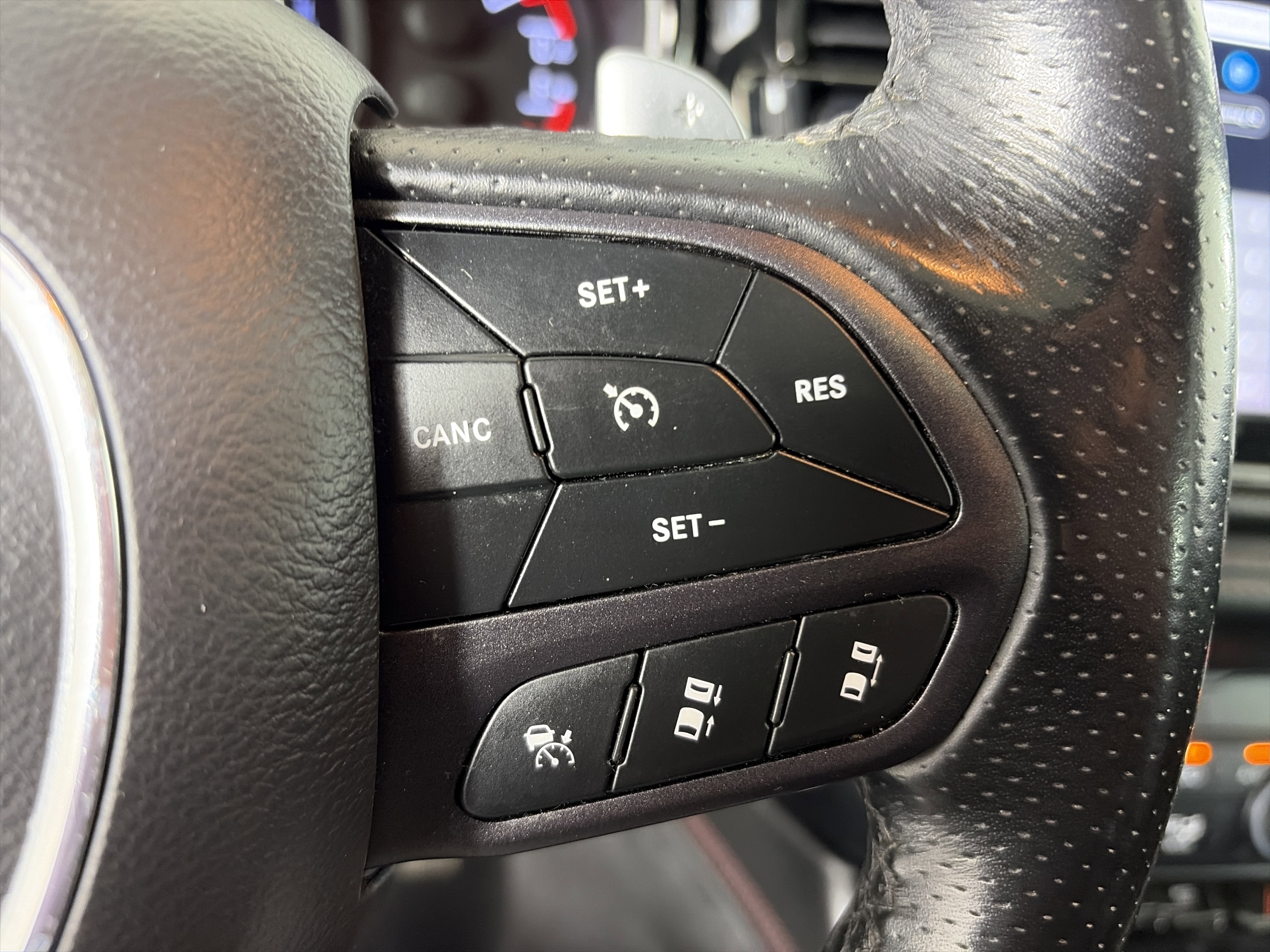 Used 2023 Dodge Durango GT image 34