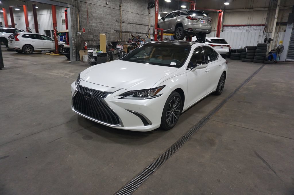 Used 2023 Lexus ES 350 w/ Premium Package FWD image 26