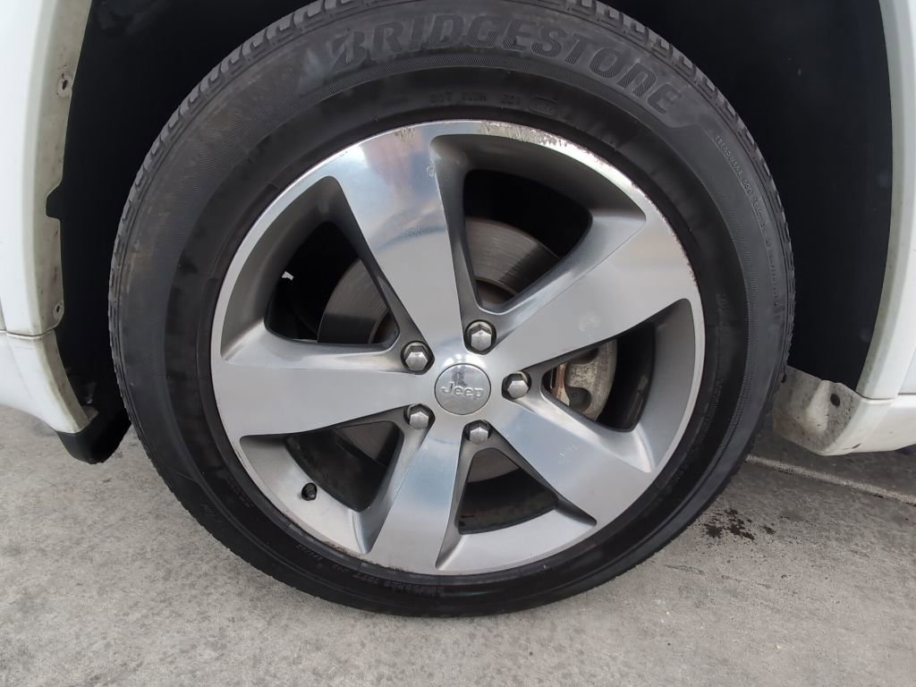 Used 2015 Jeep Grand Cherokee Overland w/ Advanced Technology Group image 36