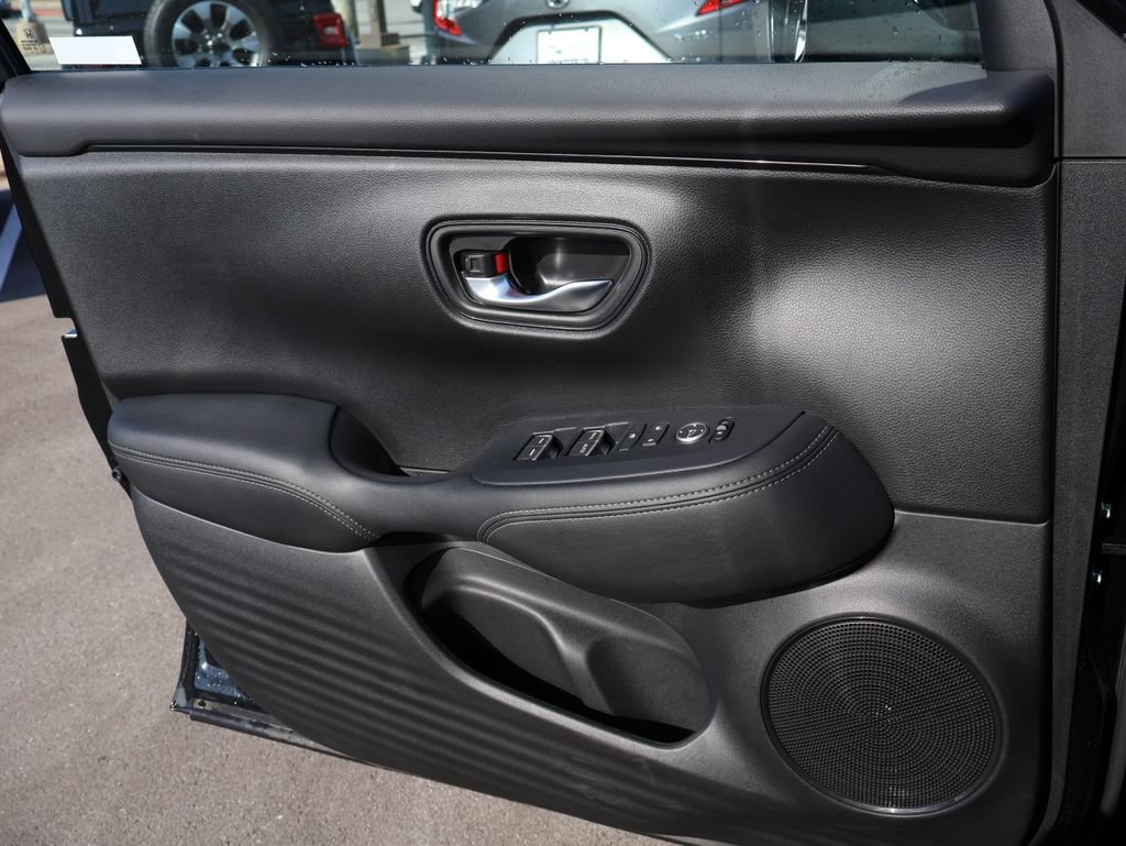 Certified 2024 Honda HR-V EX-L image 30