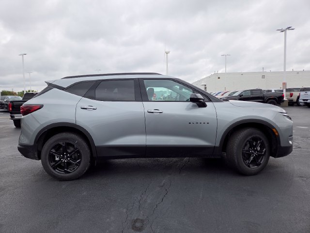 New 2026 Chevrolet Blazer LT w/ Convenience Package AWD/4WD image 17
