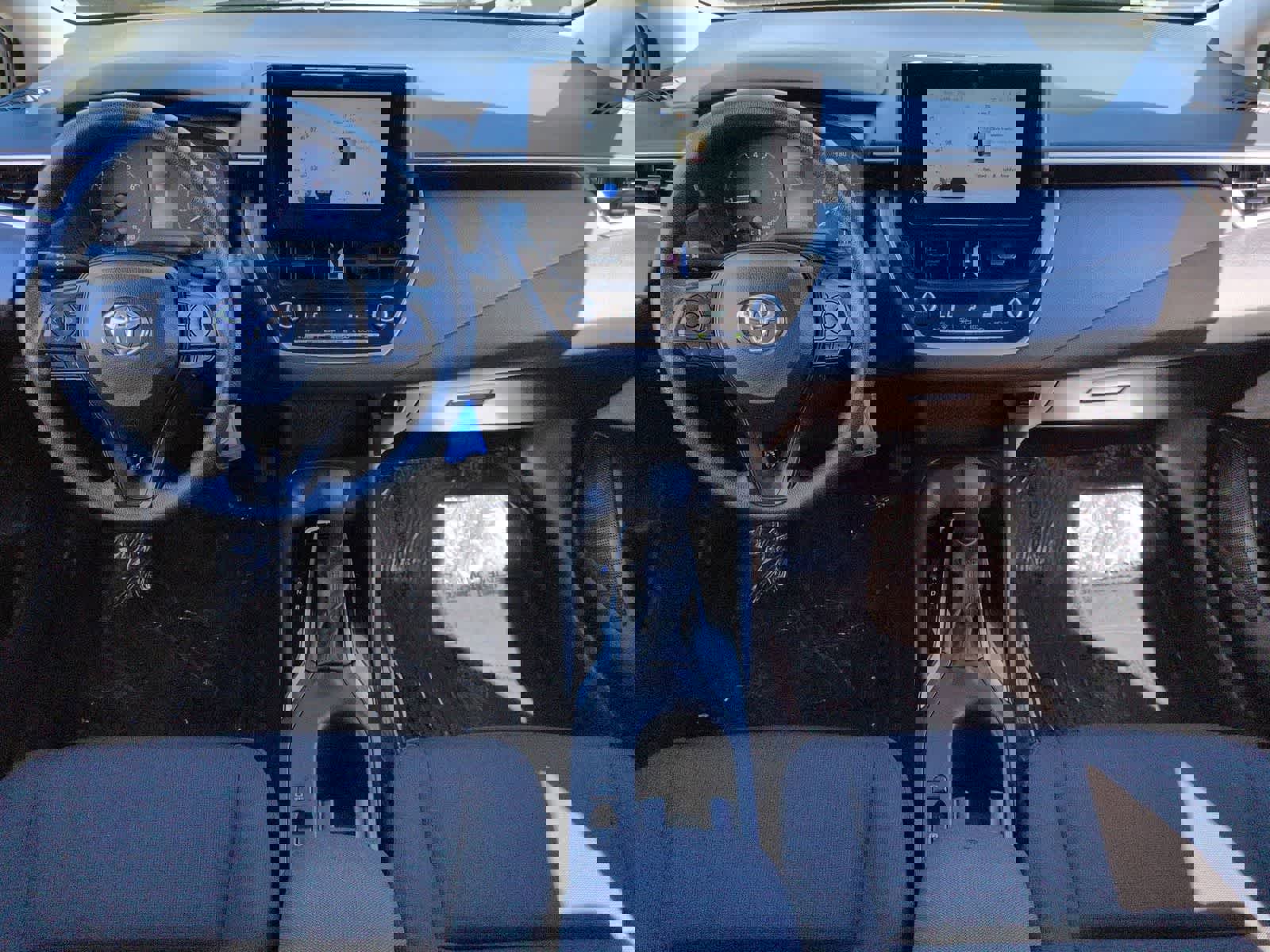 Used 2024 Toyota Corolla LE image 17