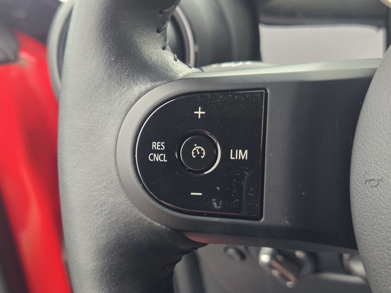 Used 2024 MINI Cooper SE image 23