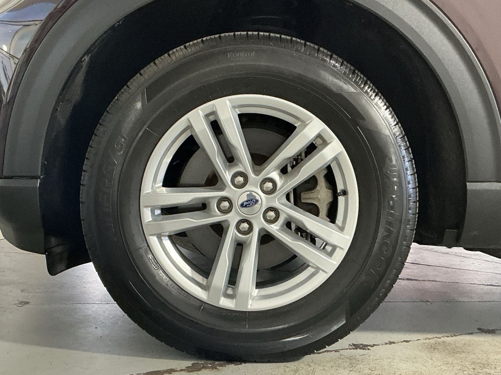 Used 2023 Ford Explorer XLT AWD/4WD image 13