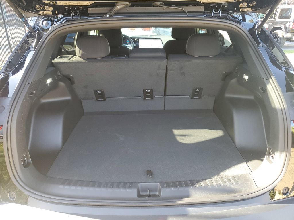 Used 2026 Chevrolet Blazer EV LT w/ Midnight/Sport Edition image 8