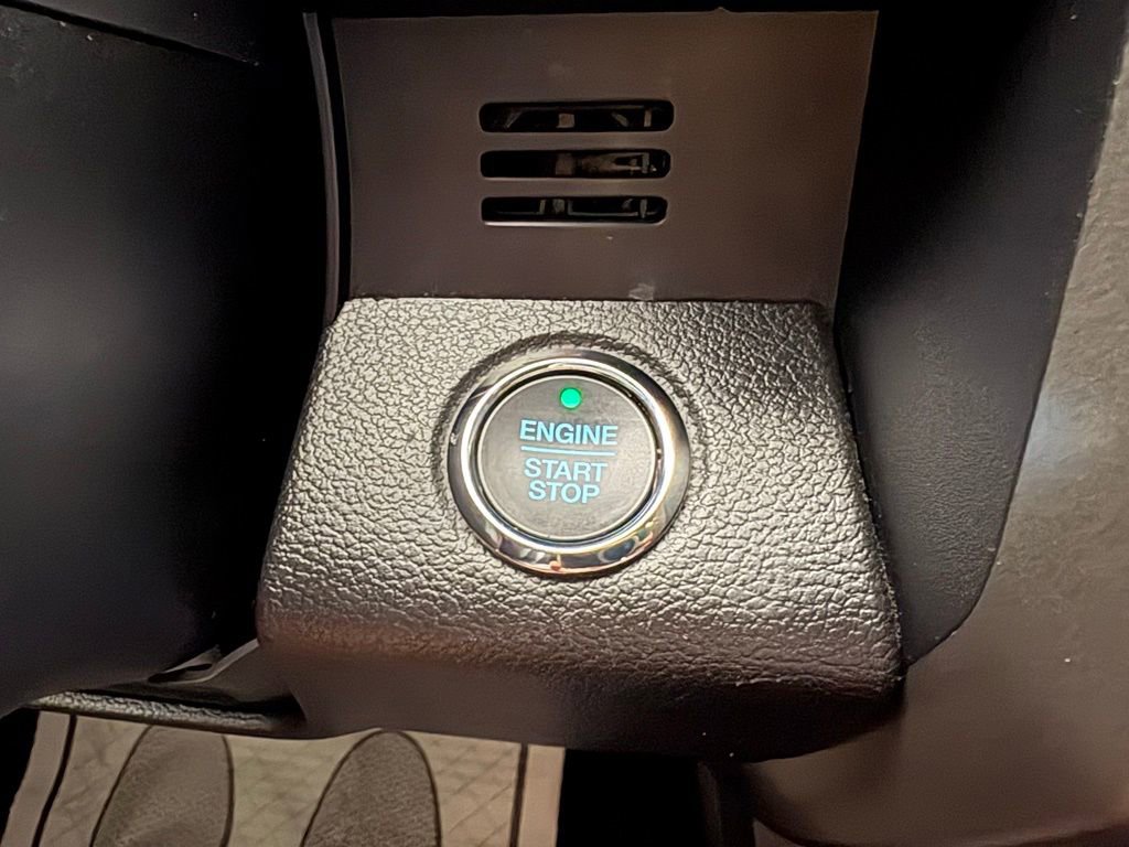 Used 2020 Ford Expedition XLT w/ Equipment Group 202A RWD image 33