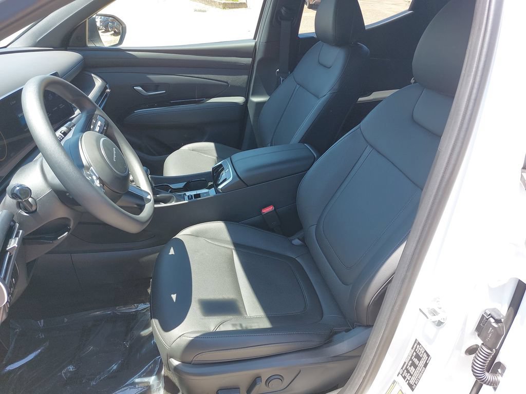 Certified 2025 Hyundai Santa Cruz SEL FWD image 16