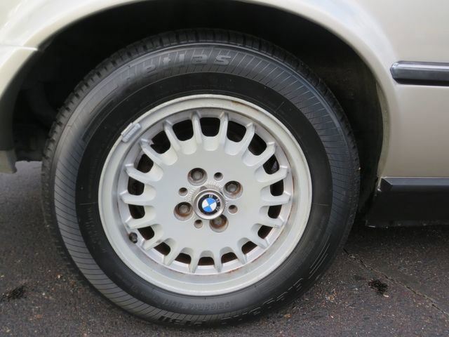 Used 1988 BMW 325i Convertible image 16