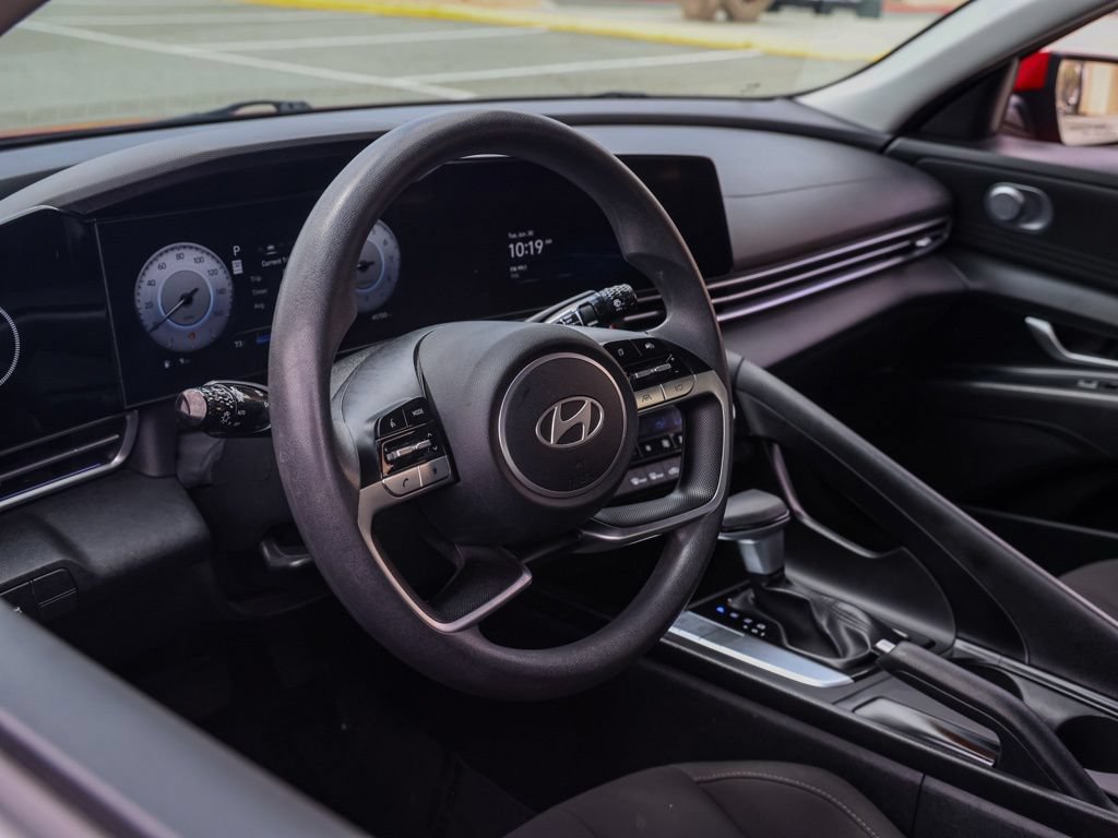 Used 2024 Hyundai Elantra SEL FWD image 14