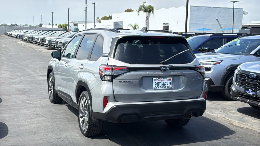 Certified 2025 Subaru Forester Touring AWD/4WD image 4