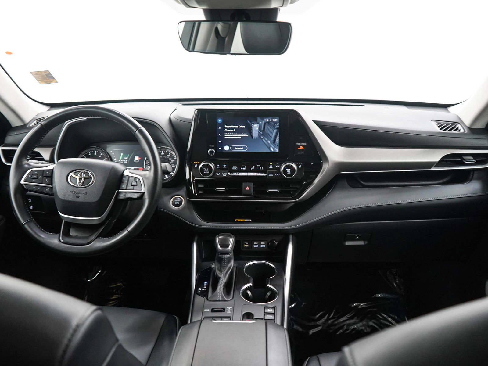 Used 2025 Toyota Highlander XLE AWD/4WD image 13