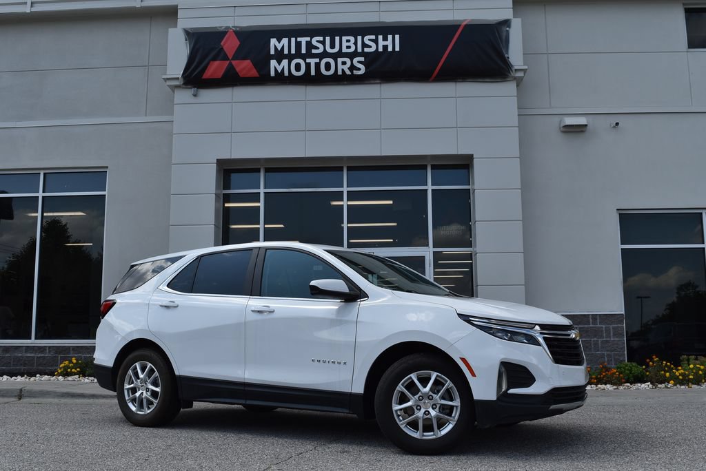 Used 2024 Chevrolet Equinox LT AWD/4WD image 1