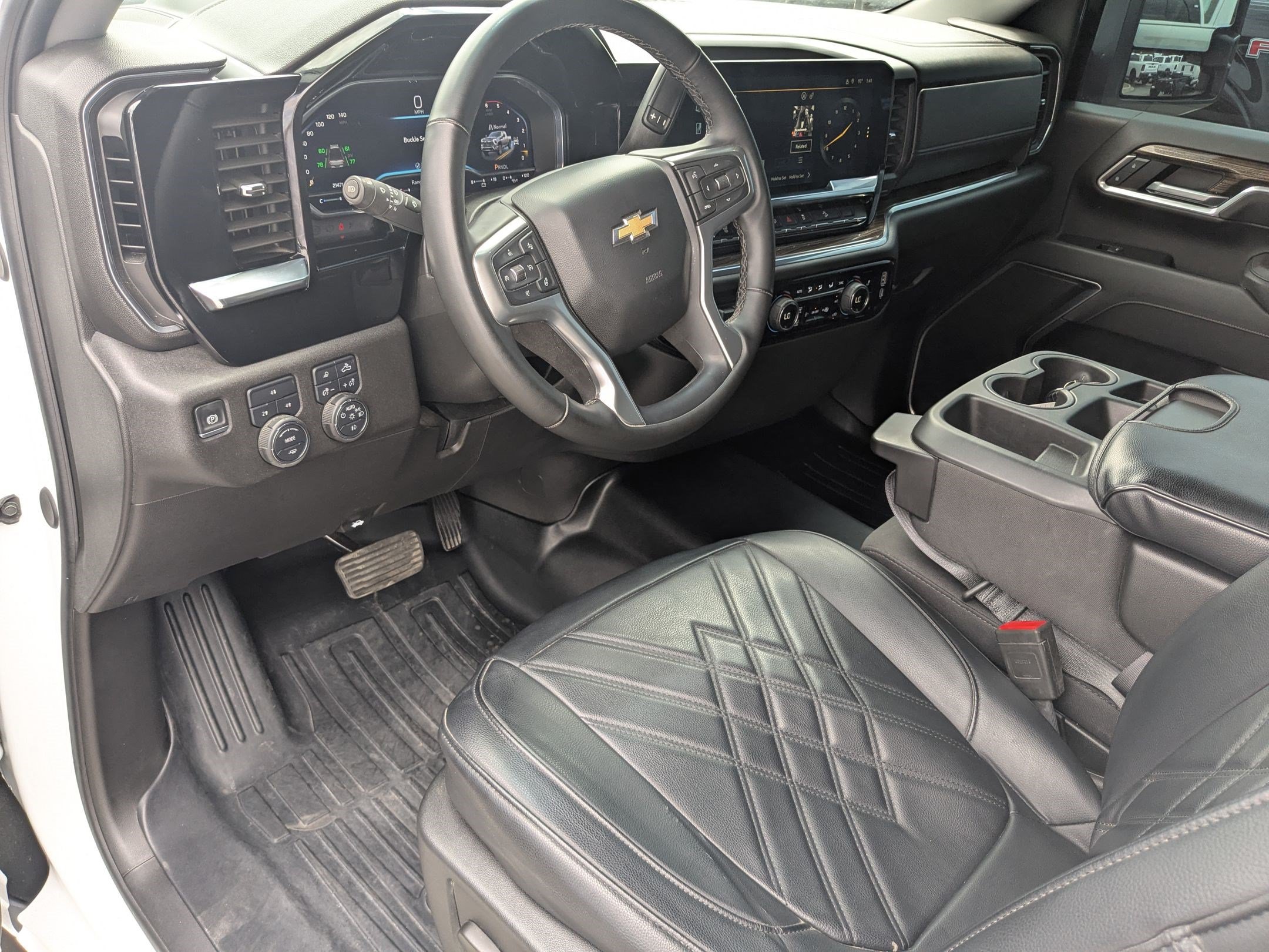 Used 2025 Chevrolet Silverado 3500 LT w/ Z71 Chrome Sport Edition AWD/4WD image 18