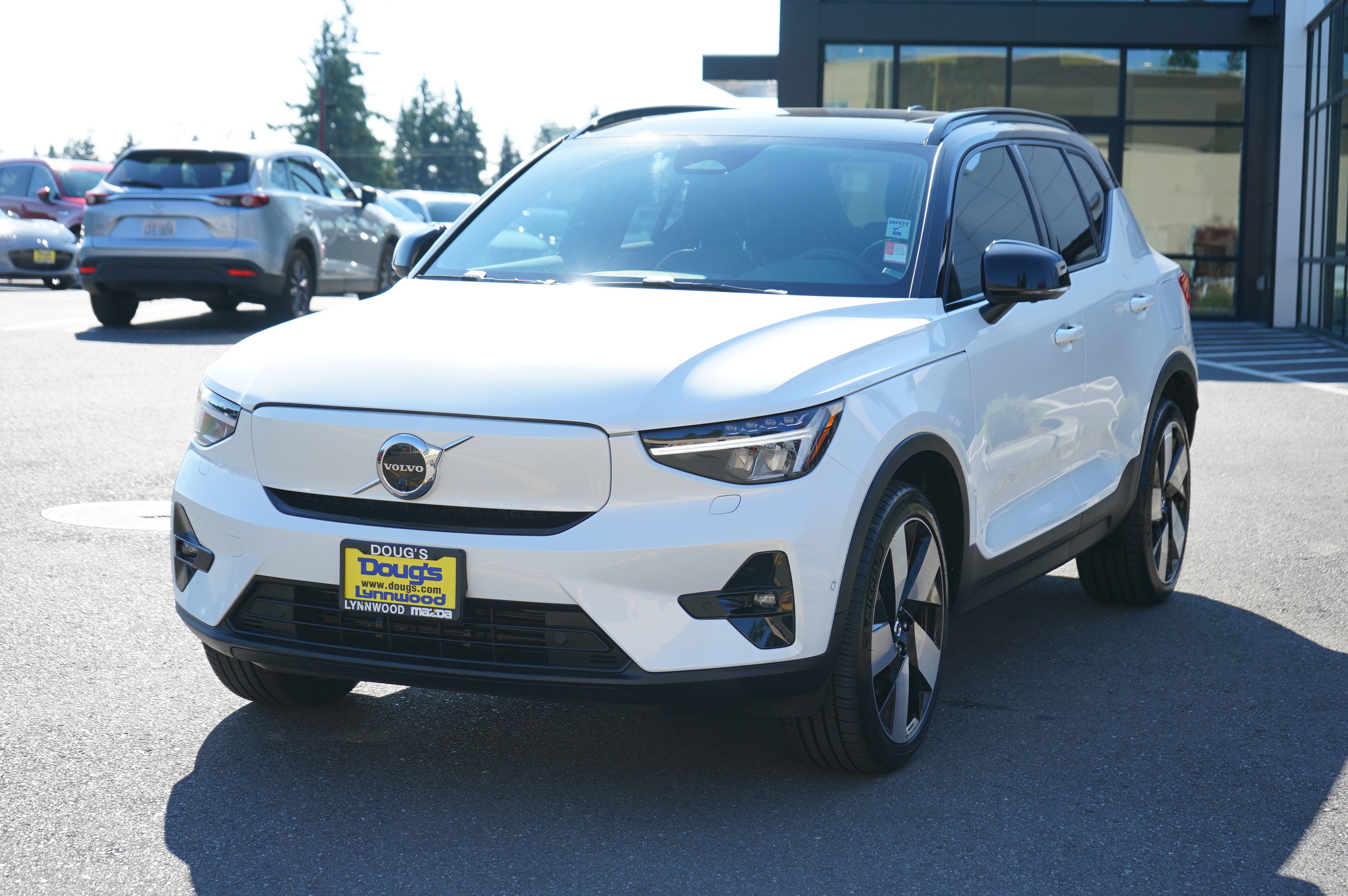 Used 2023 Volvo XC40 Recharge Ultimate image 8