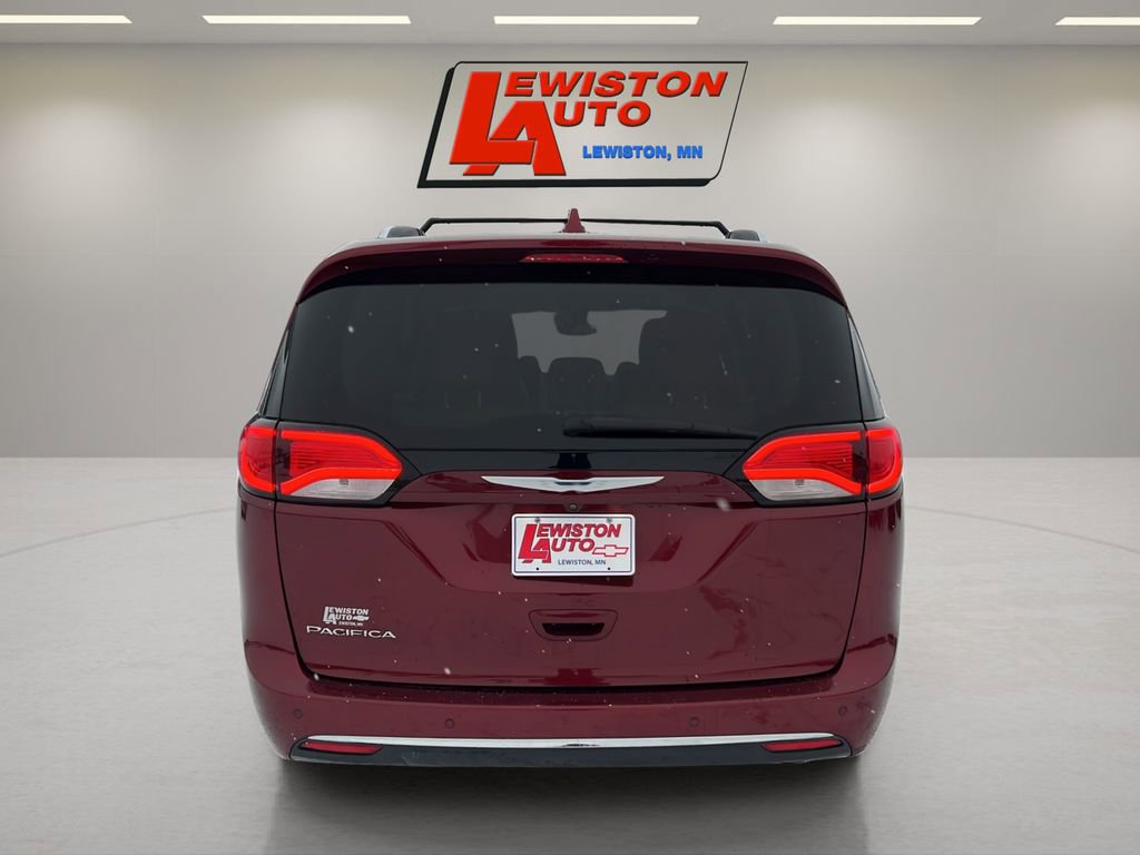 Used 2018 Chrysler Pacifica Touring-L Plus w/ Tire & Wheel Group image 12