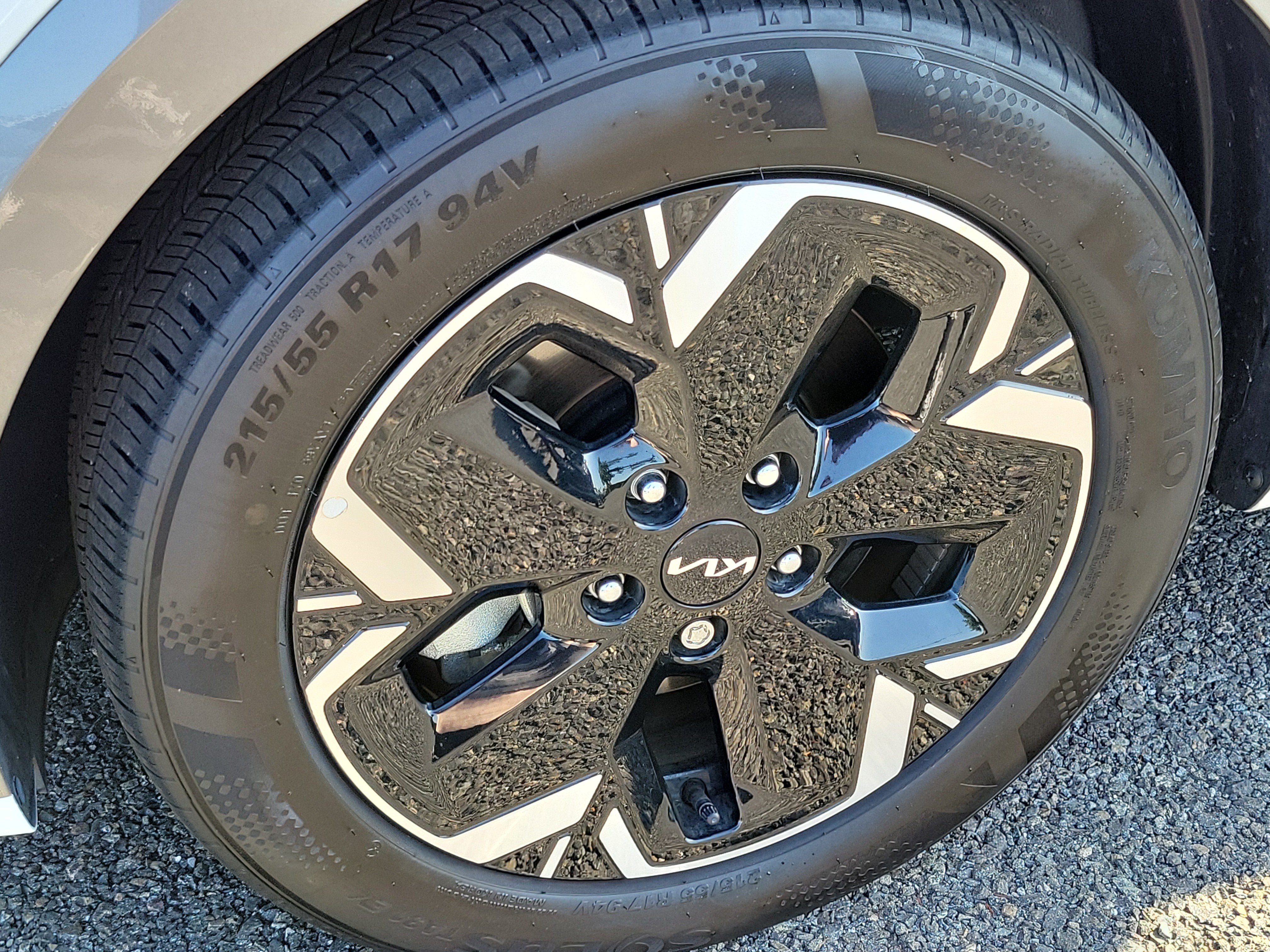 Used 2023 Kia Niro Wave FWD image 7