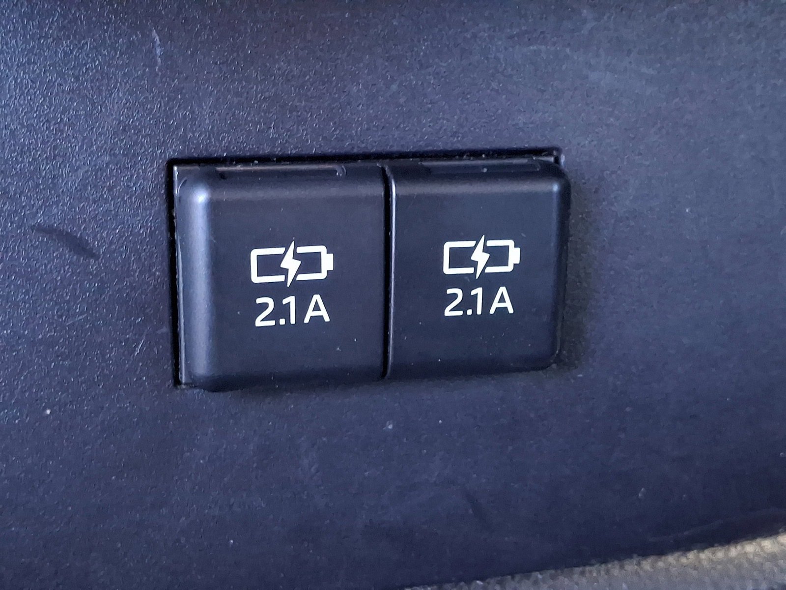 Used 2021 Toyota Highlander XLE image 13
