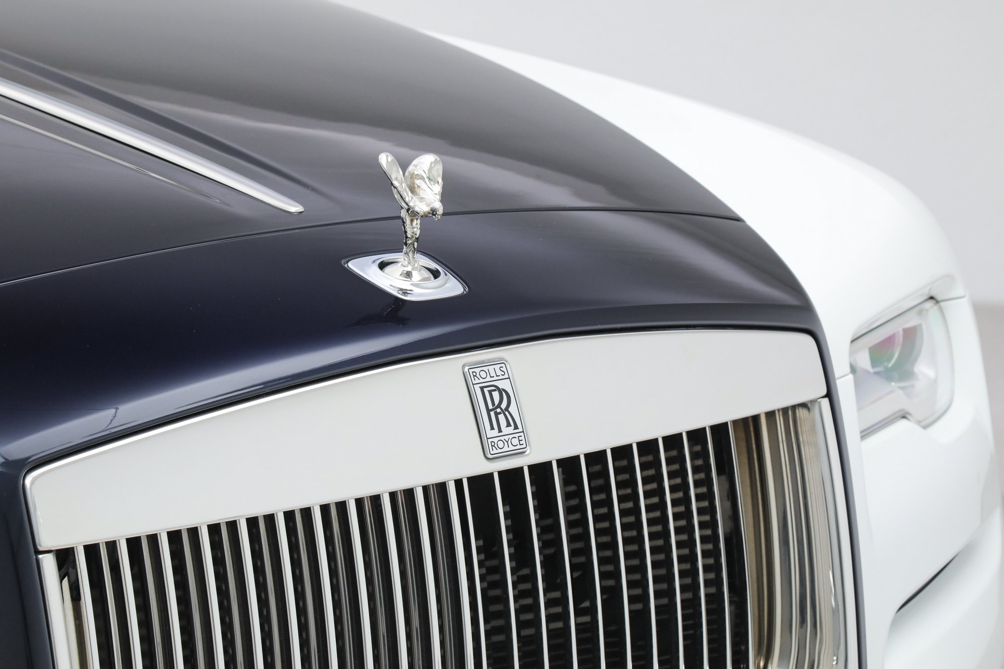 Used 2017 Rolls-Royce Dawn RWD image 12