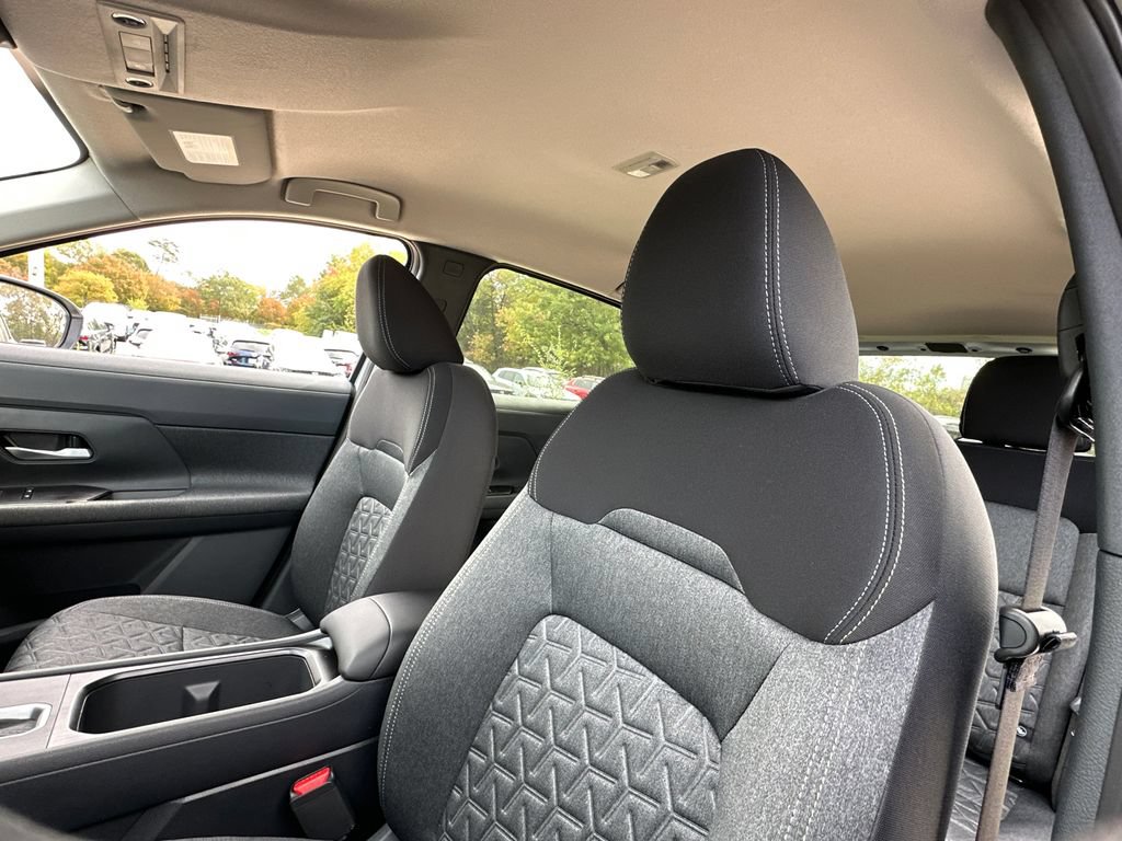New 2026 Nissan Kicks SV w/ Cold Weather Package AWD/4WD image 17